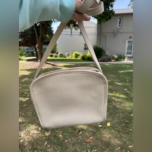 Vintage Coach Metropolis Zip Style #9087 - Bone